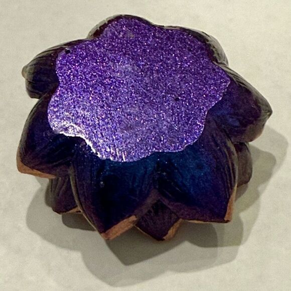 Lotus Flower Pedestal Nest With Round Crazy Lace Agate Stones - Picture 5 of 5